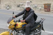 Uigure biker